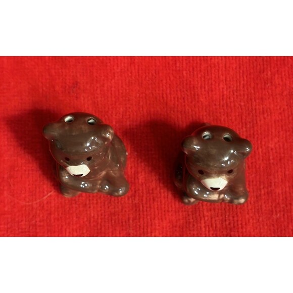 Cracker Barrel Ceramic Bear Salt & Pepper Shakers NEW - Picture 2 of 4